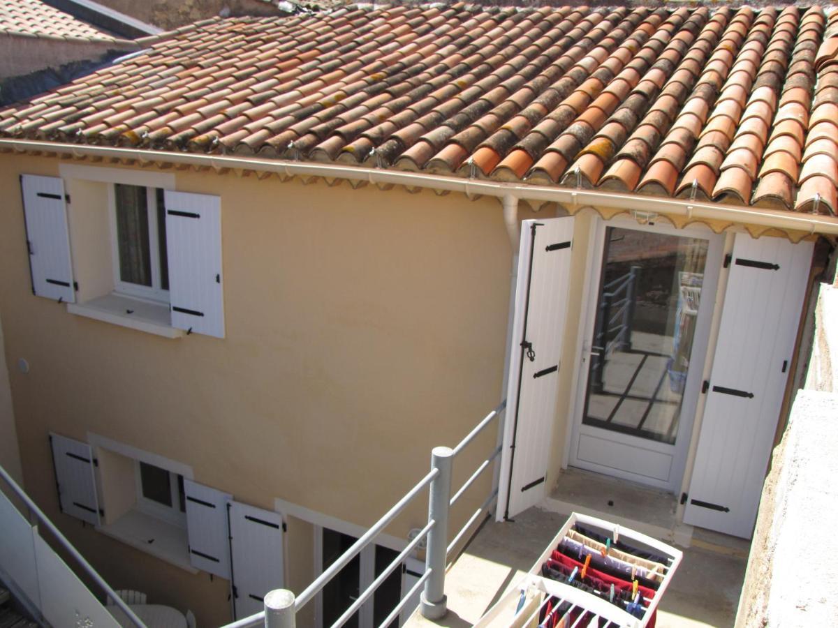 Maison De Village Entre Mer Et Montagne Roujan Esterno foto